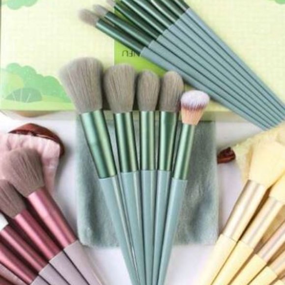 Makeup Brush Set - Picture 2 of 2